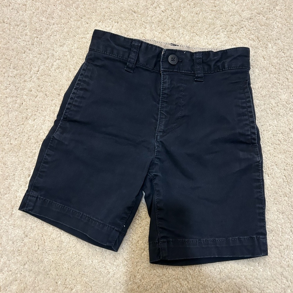 Bundle of GAP Boy’s Shorts in Sand, Khaki and Navy Blue in Size 5 - Picture 5 of 6